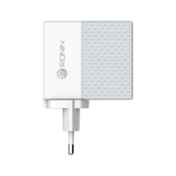 RONiN R-315 65W Rapid Charger in Chairmen Series, designed for efficient power delivery to multiple devices.